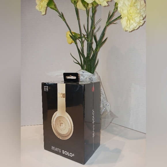 NWT Beats By Dre - Solo 3 - Picture 2 of 5